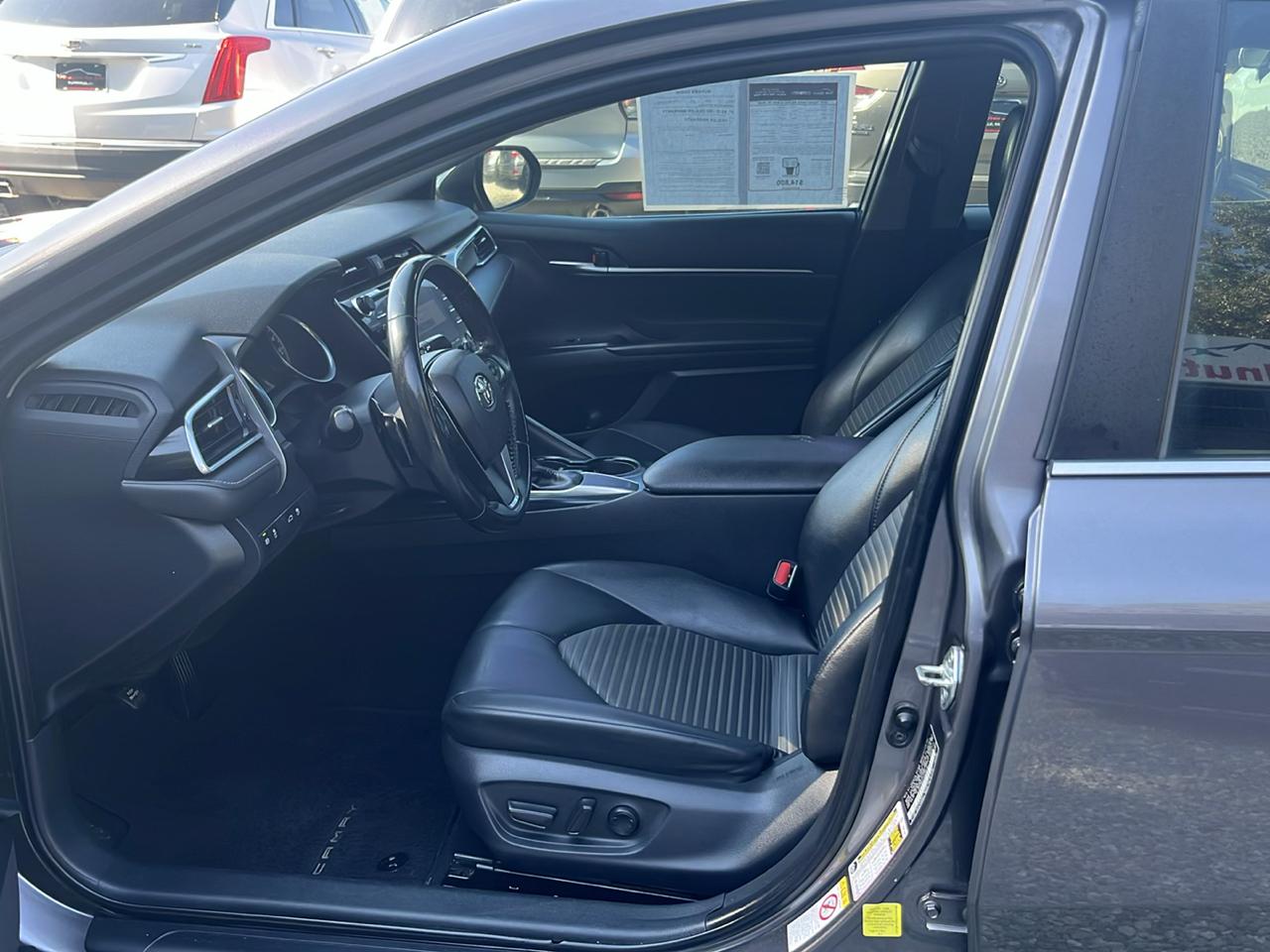 Toyota Camry photo 10