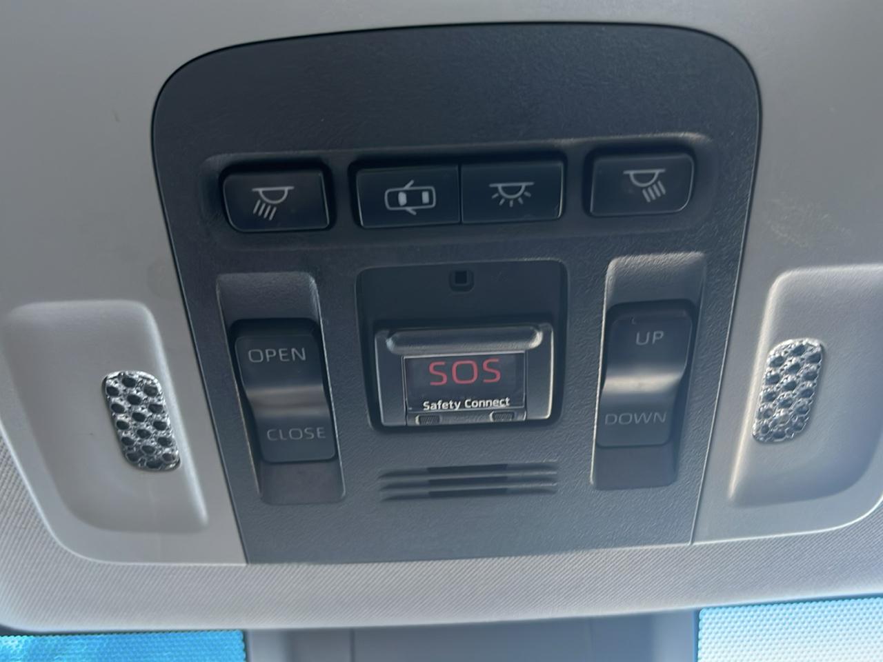 Toyota Camry photo 16