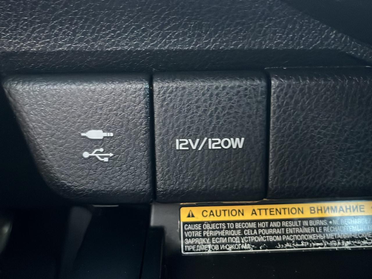 Toyota Camry photo 17