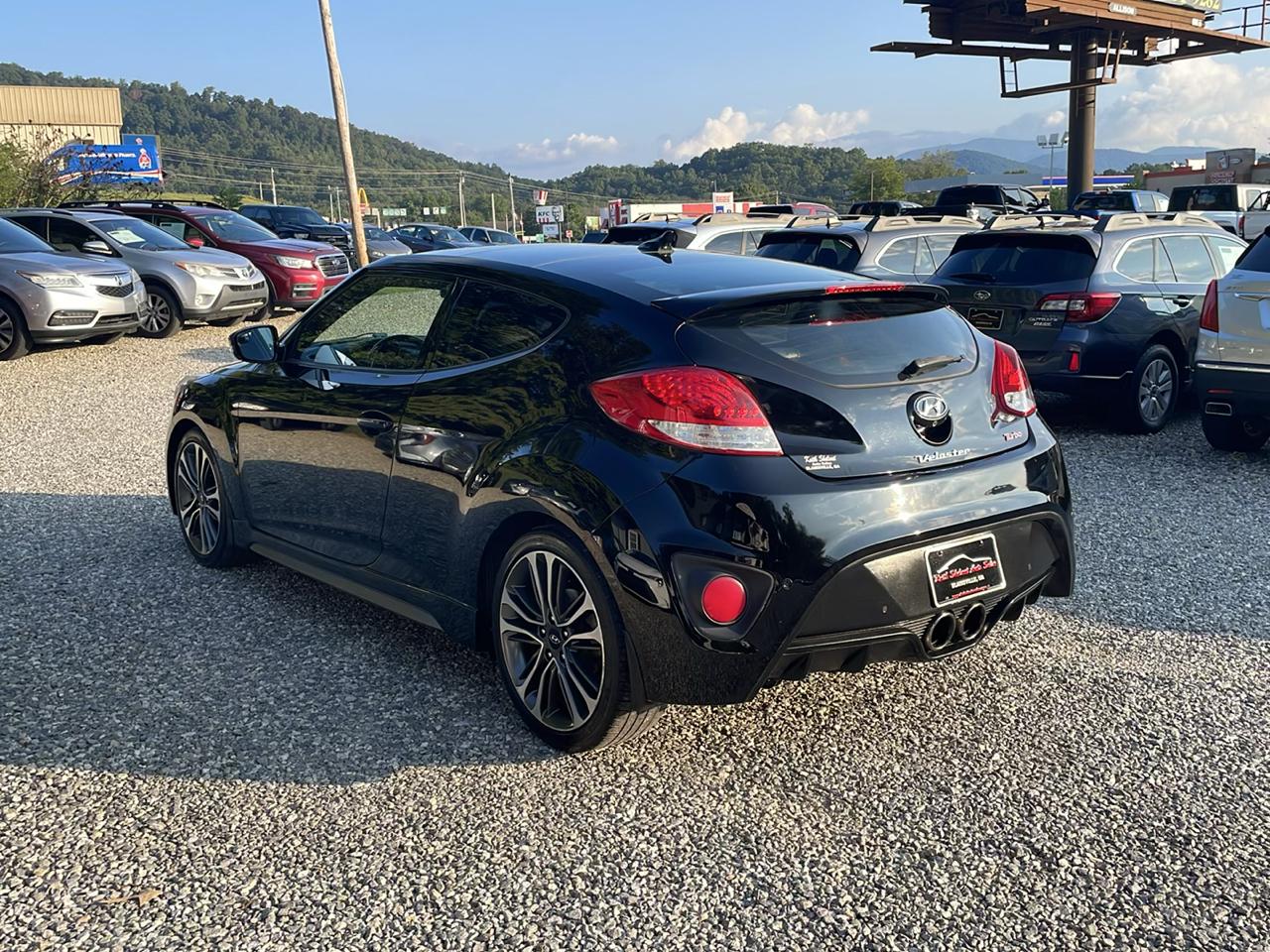Hyundai Veloster photo 5