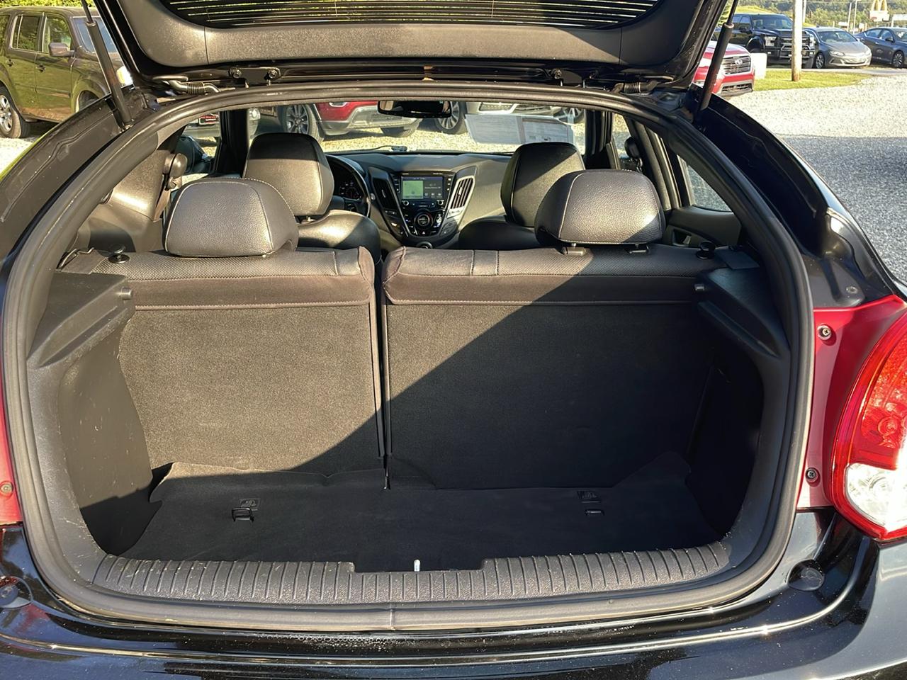 Hyundai Veloster photo 15