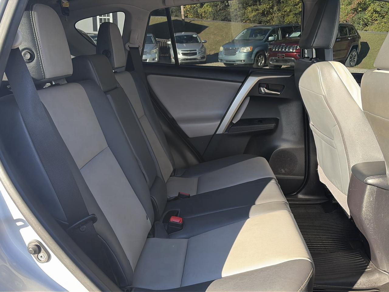 Toyota RAV4 AWD 4dr Limited (Natl) 2015
