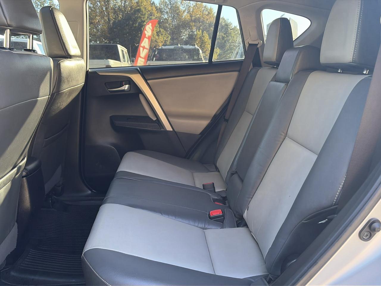 Toyota RAV4 AWD 4dr Limited (Natl) 2015