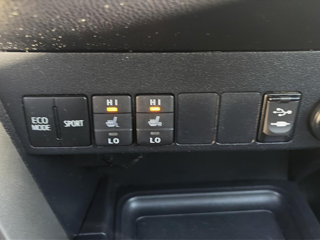 Toyota RAV4 AWD 4dr Limited (Natl) 2015