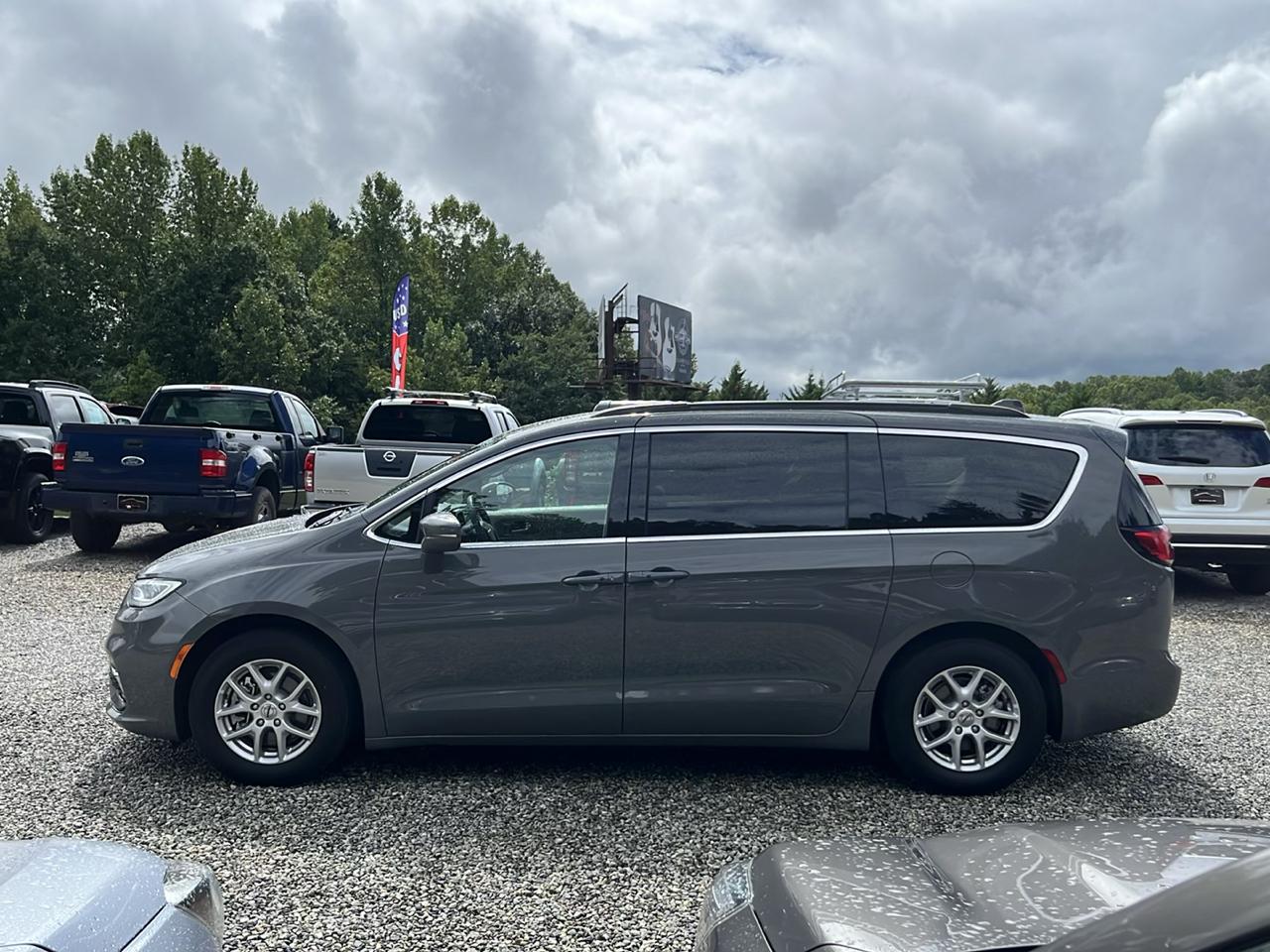 Chrysler Pacifica Touring L FWD 2022