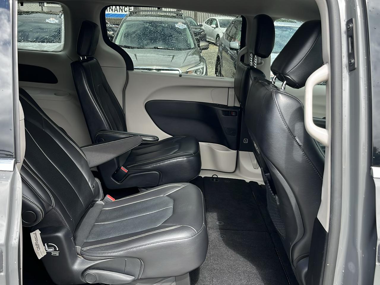 Chrysler Pacifica Touring L FWD 2022