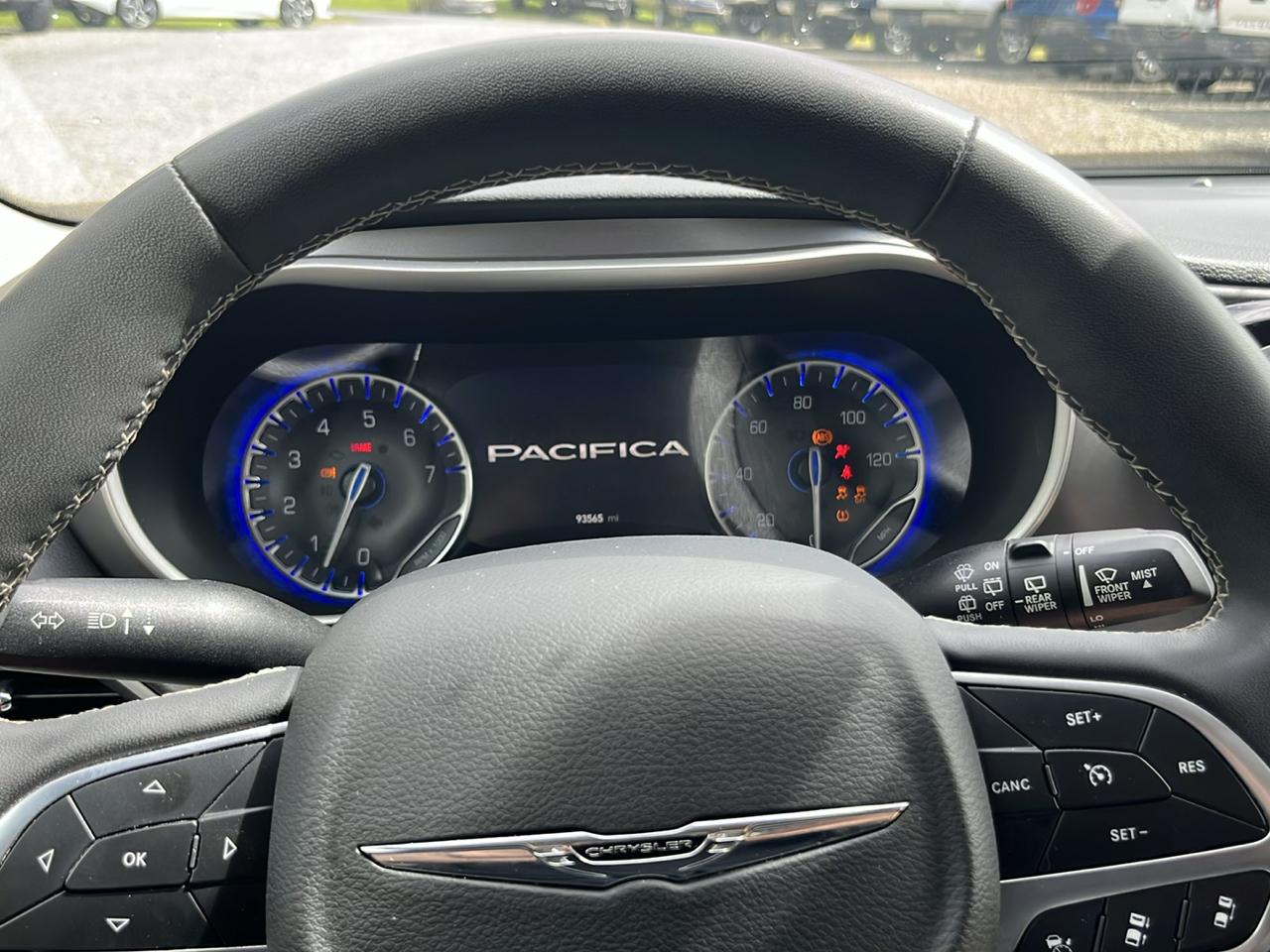 Chrysler Pacifica Touring L FWD 2022