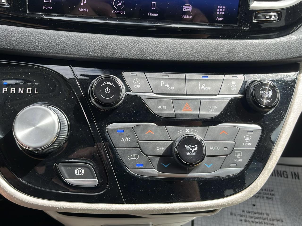 Chrysler Pacifica Touring L FWD 2022