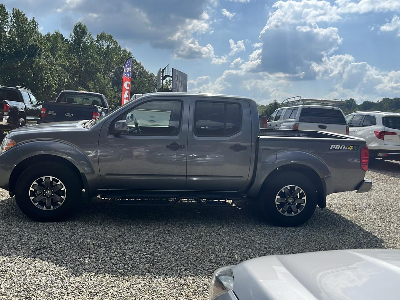 Nissan Frontier photo 4