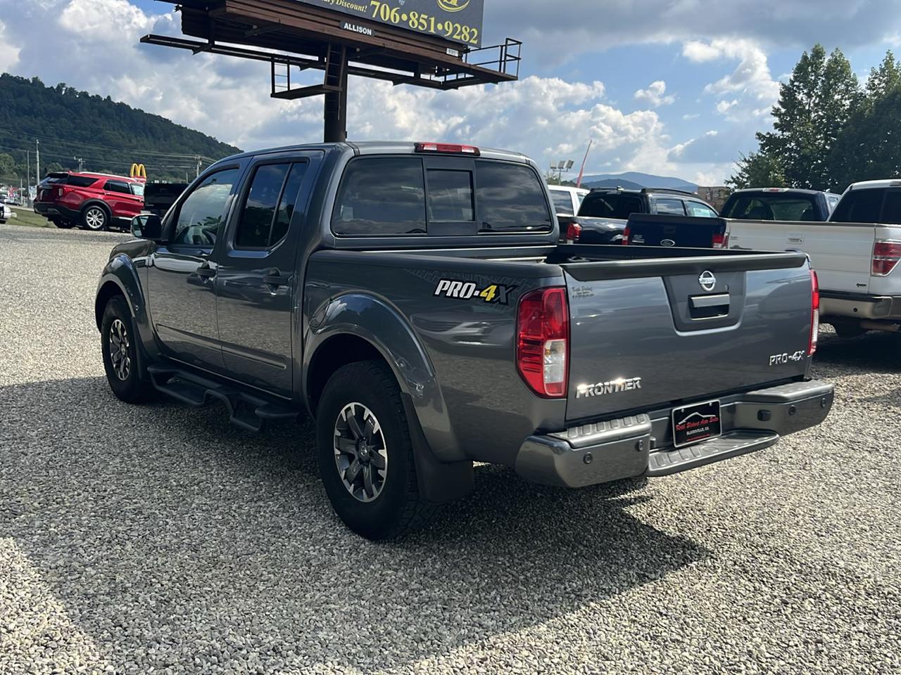 Nissan Frontier photo 5