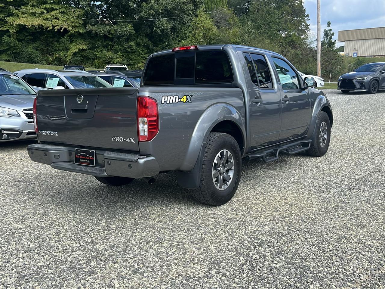 Nissan Frontier photo 6