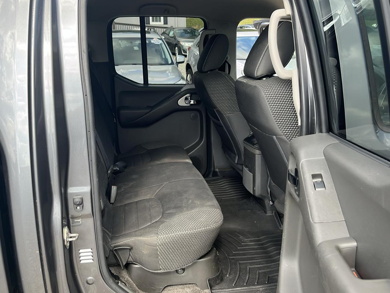 Nissan Frontier photo 10
