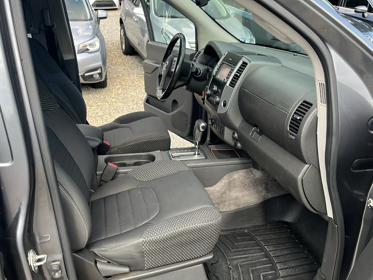 Nissan Frontier photo 11