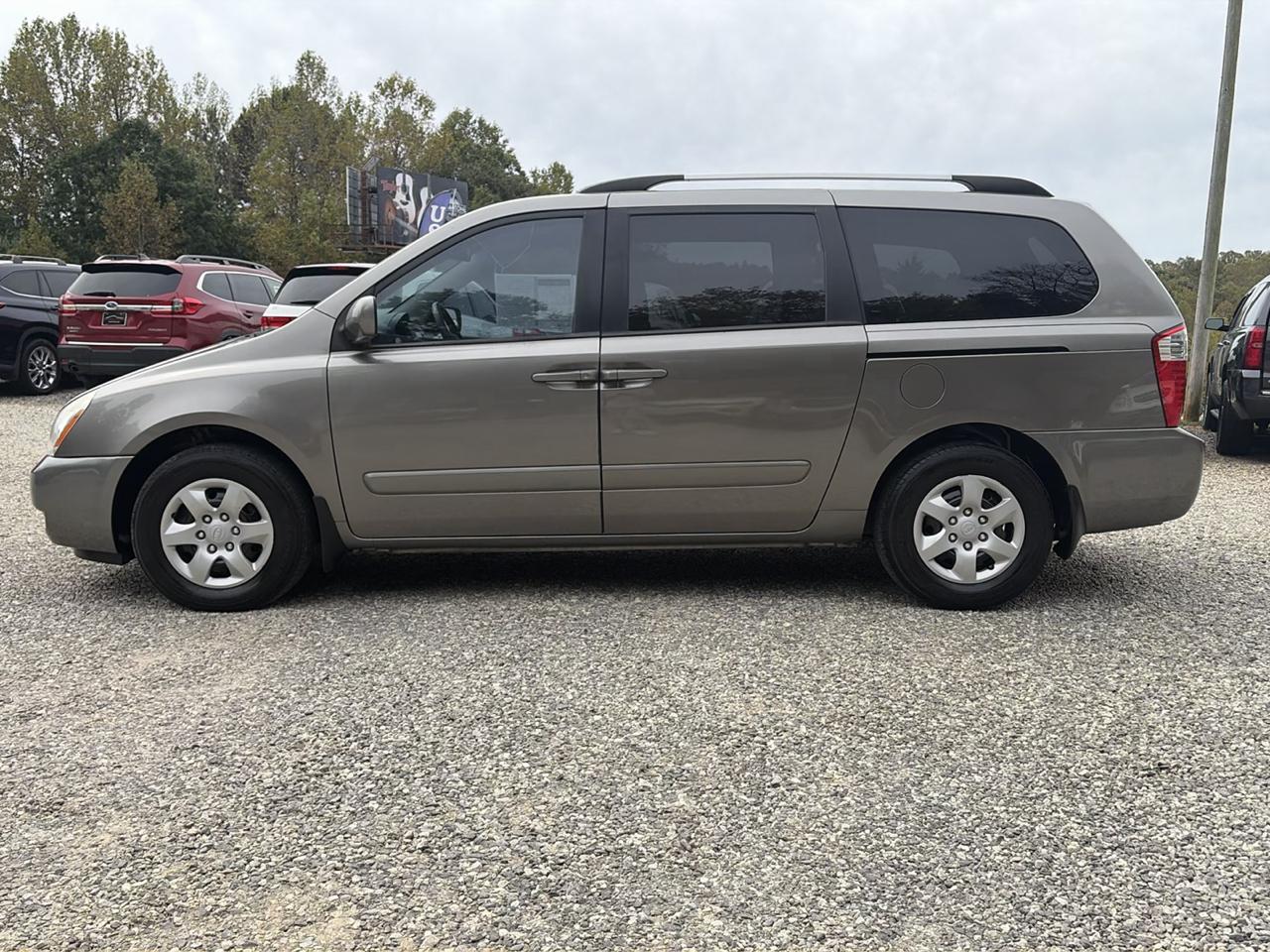 Kia Sedona 4dr LWB LX 2010