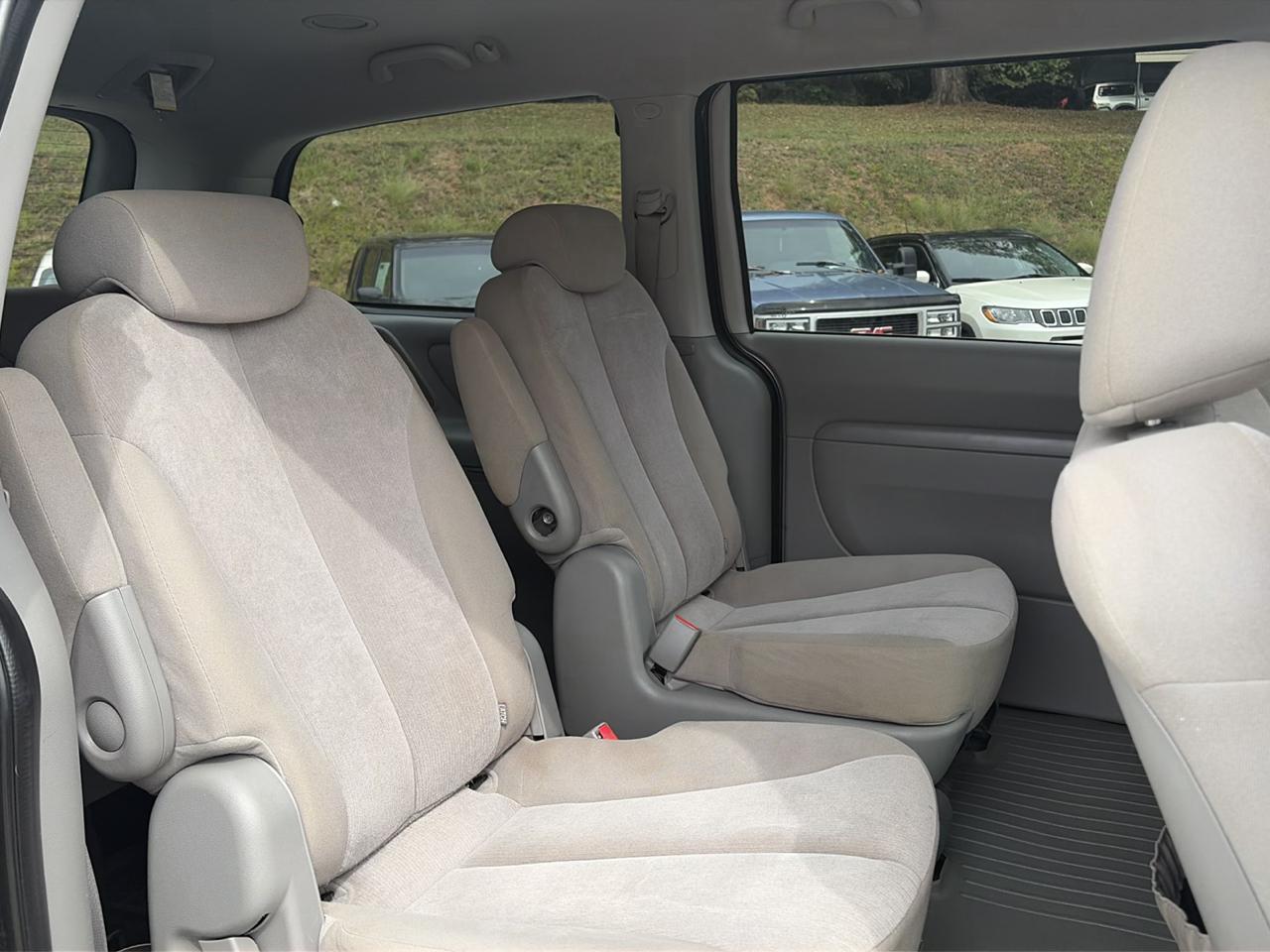 Kia Sedona 4dr LWB LX 2010