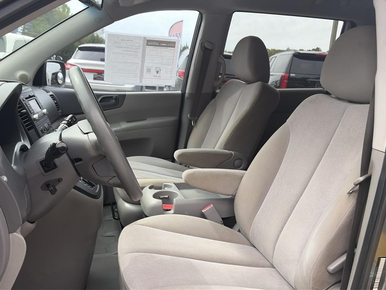 Kia Sedona 4dr LWB LX 2010