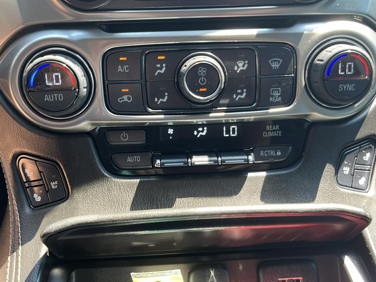 Chevrolet Tahoe 4WD 4dr LTZ 2015