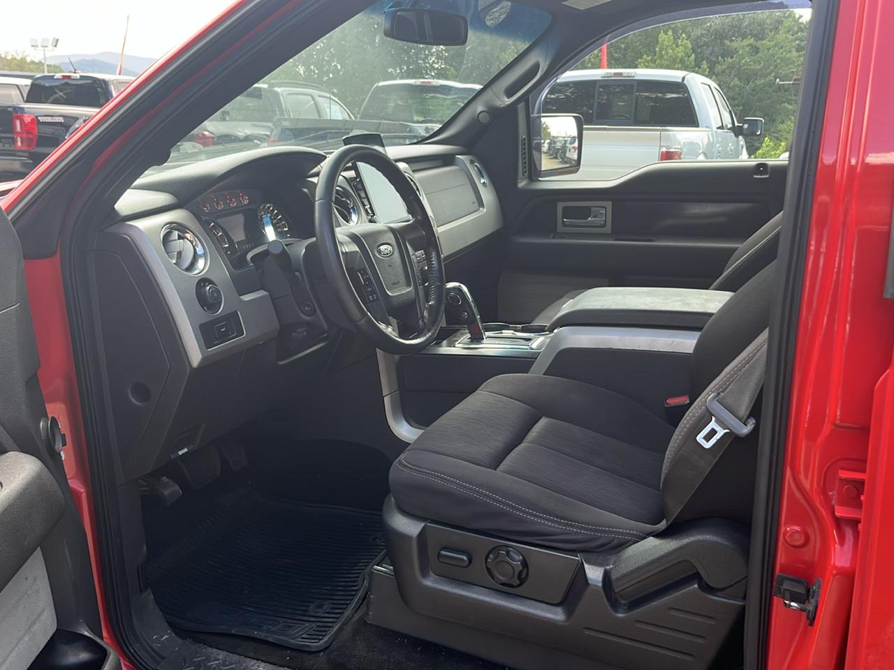 Ford F-150 4WD SuperCrew 145" FX4 2012