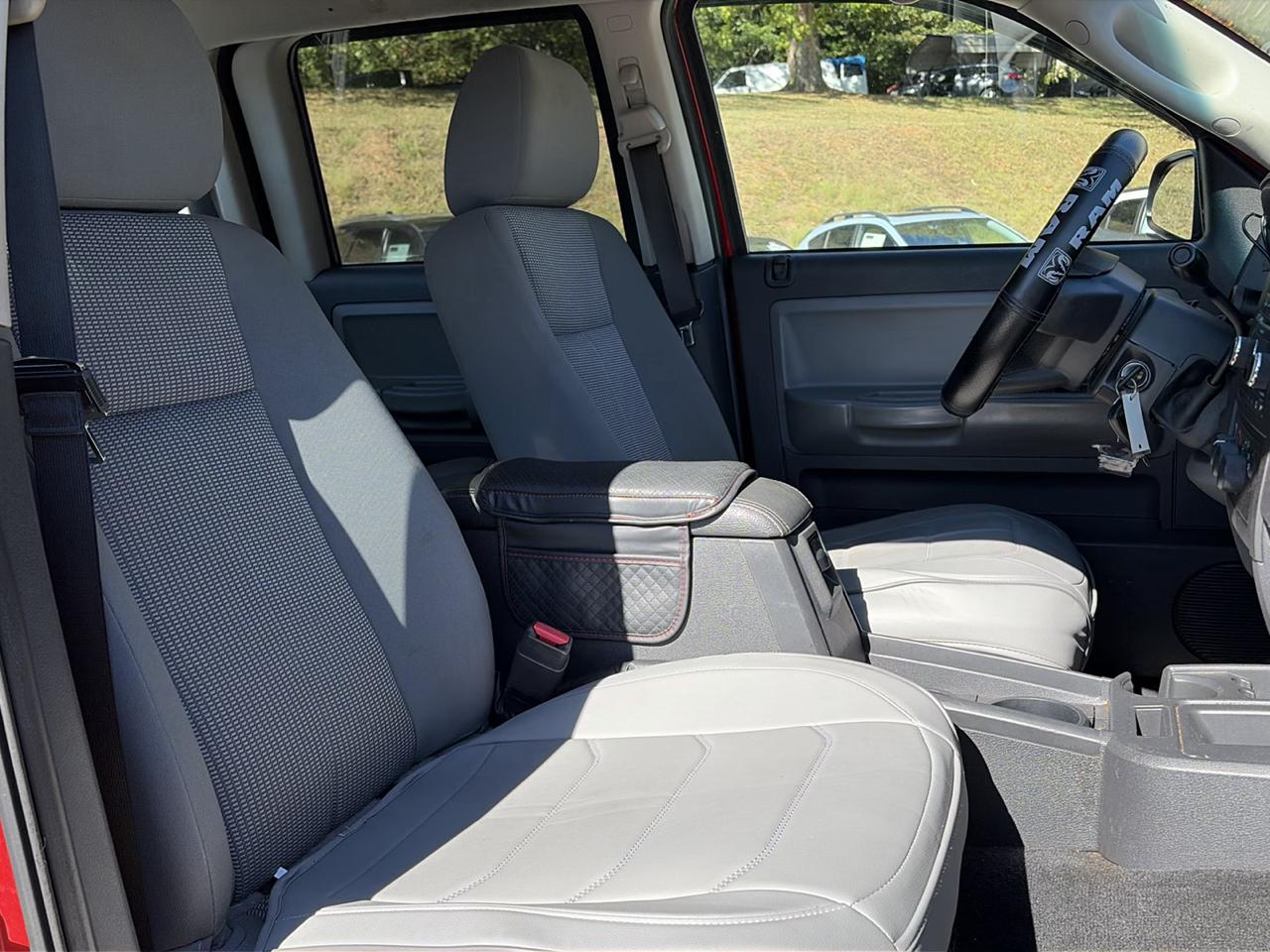 RAM Dakota 2WD Crew Cab Bighorn/Lonestar 2011