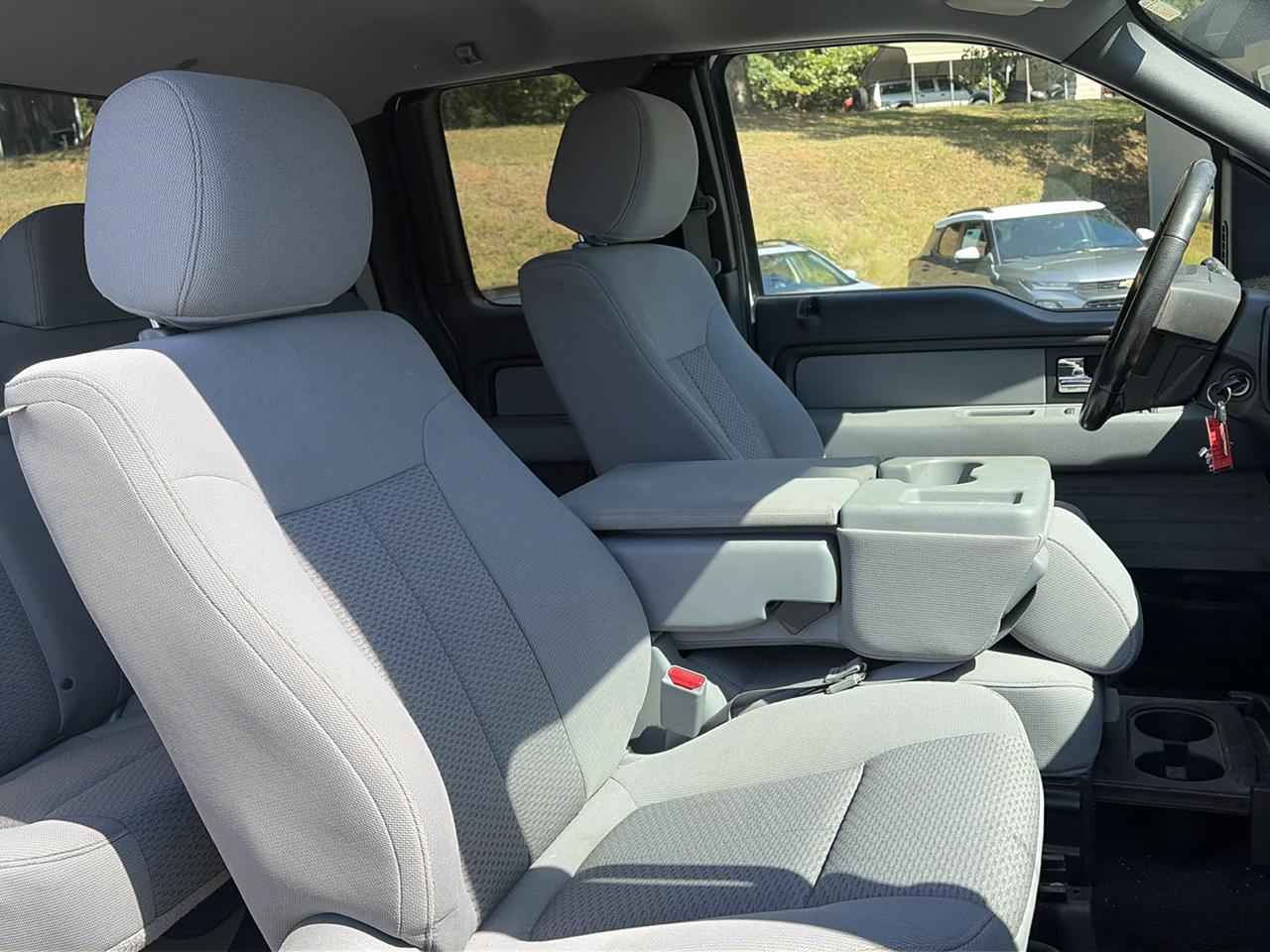 Ford F-150 2WD SuperCab 145" XLT 2012