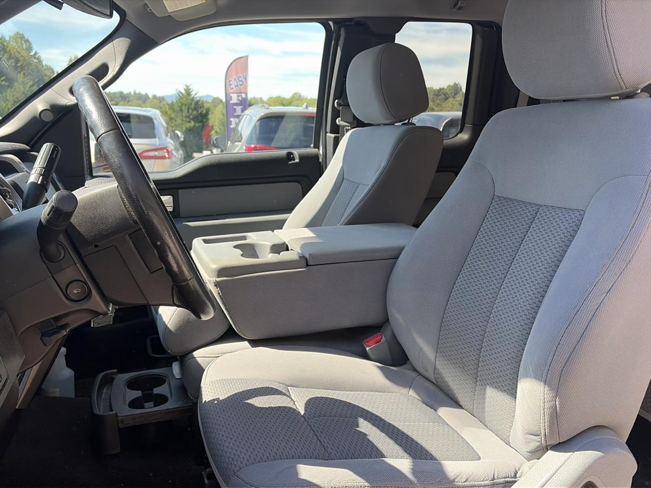 Ford F-150 2WD SuperCab 145" XLT 2012