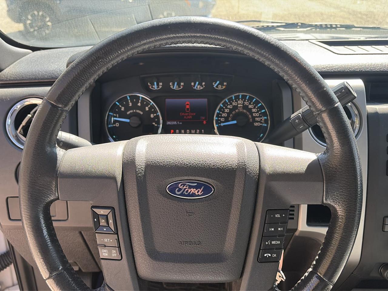 Ford F-150 2WD SuperCab 145" XLT 2012