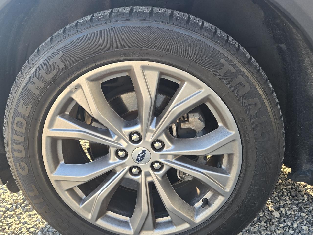 Ford Explorer Limited RWD 2023
