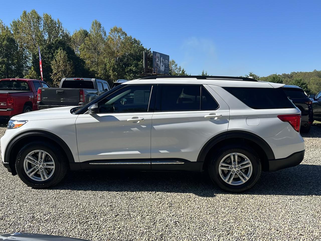 Ford Explorer photo 4