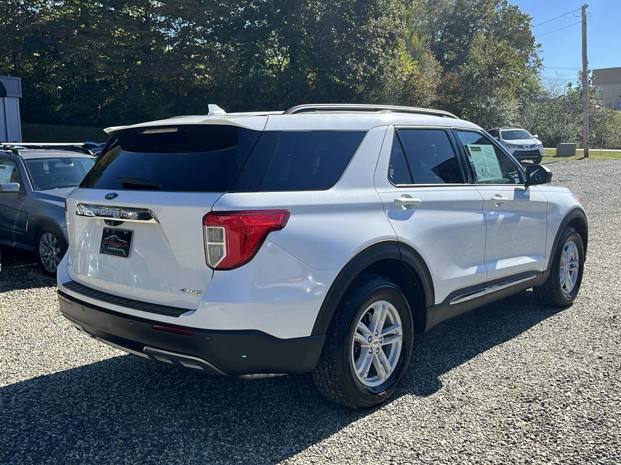 Ford Explorer photo 7