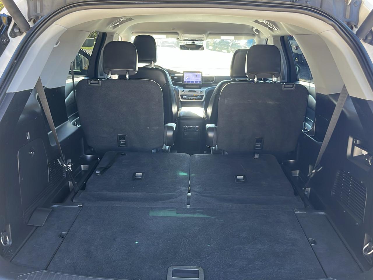 Ford Explorer photo 20