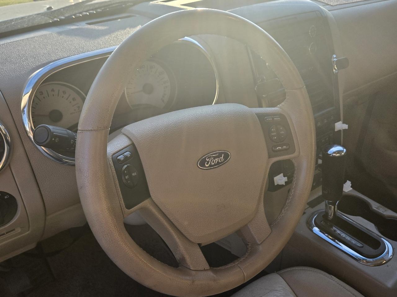 Ford Explorer Sport Trac 4WD 4dr V6 Limited 2009