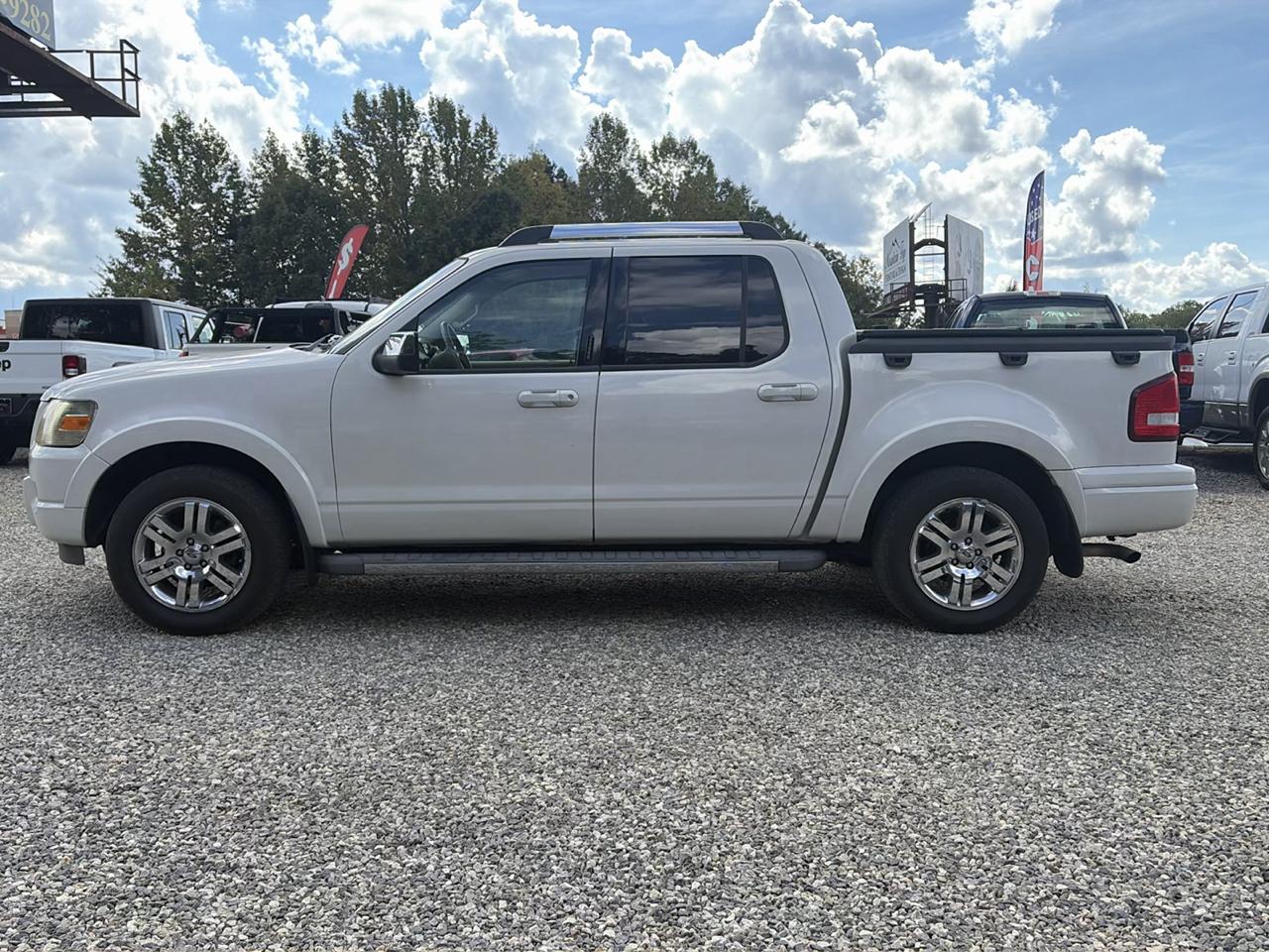 Ford Explorer Sport Trac photo 5