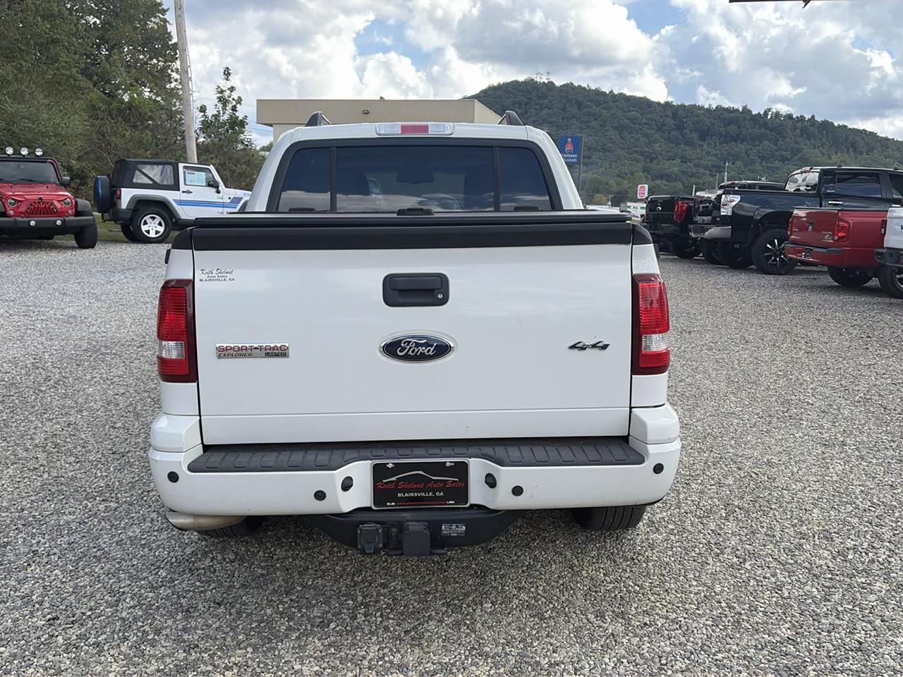 Ford Explorer Sport Trac photo 7