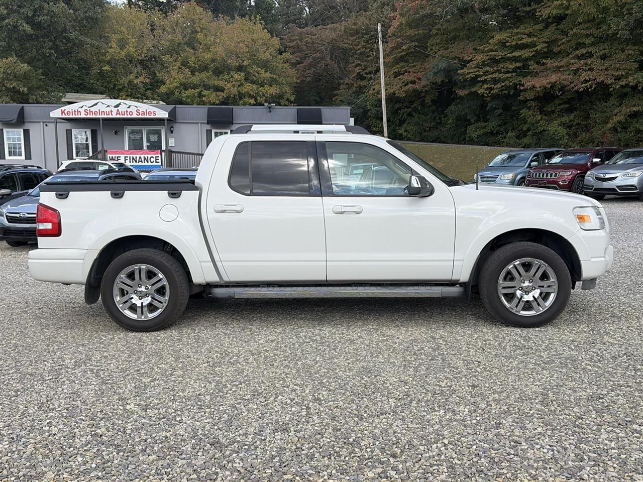 Ford Explorer Sport Trac photo 9