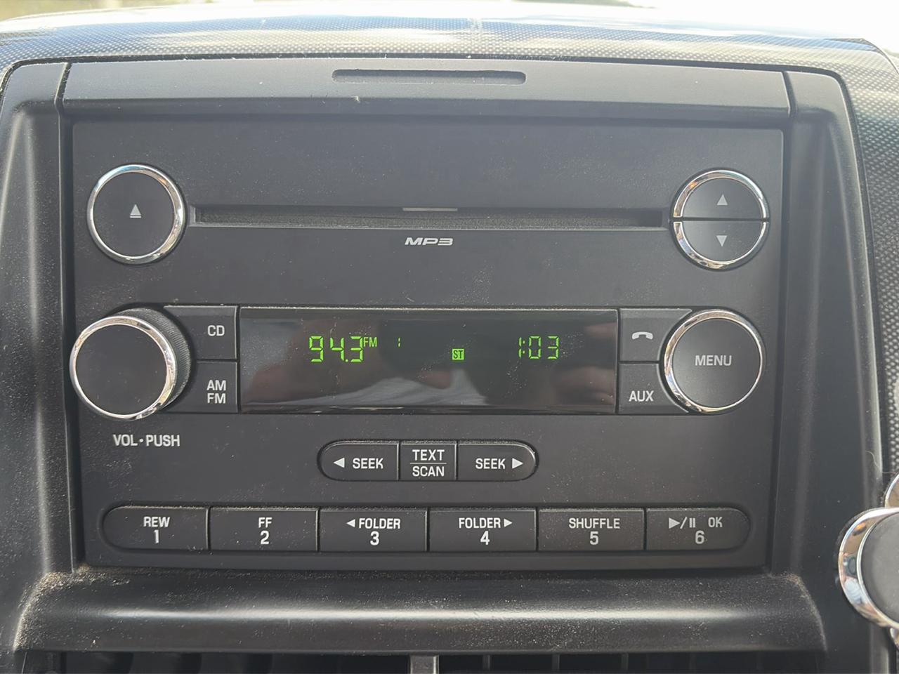 Ford Explorer Sport Trac photo 17