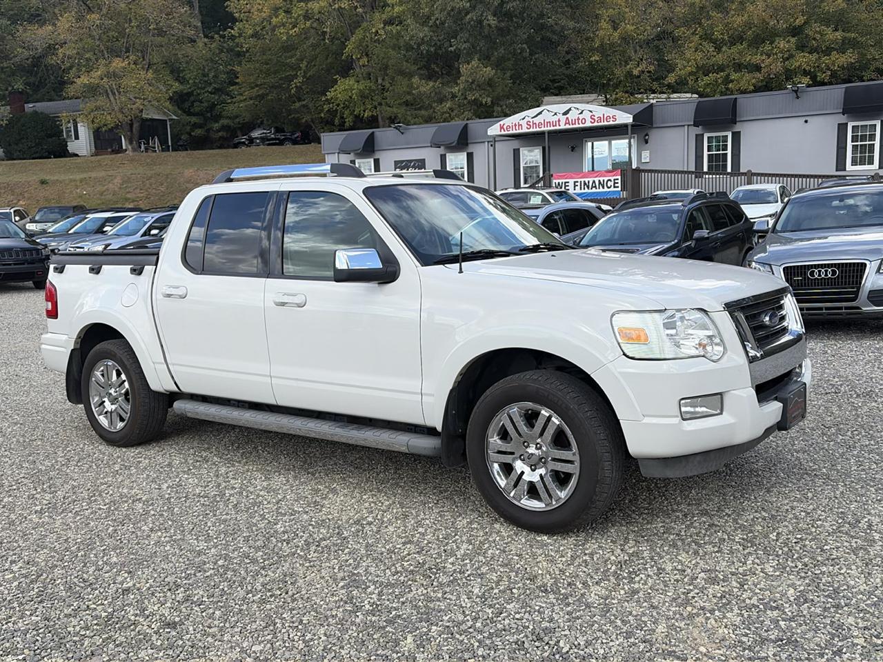 Ford Explorer Sport Trac photo 2