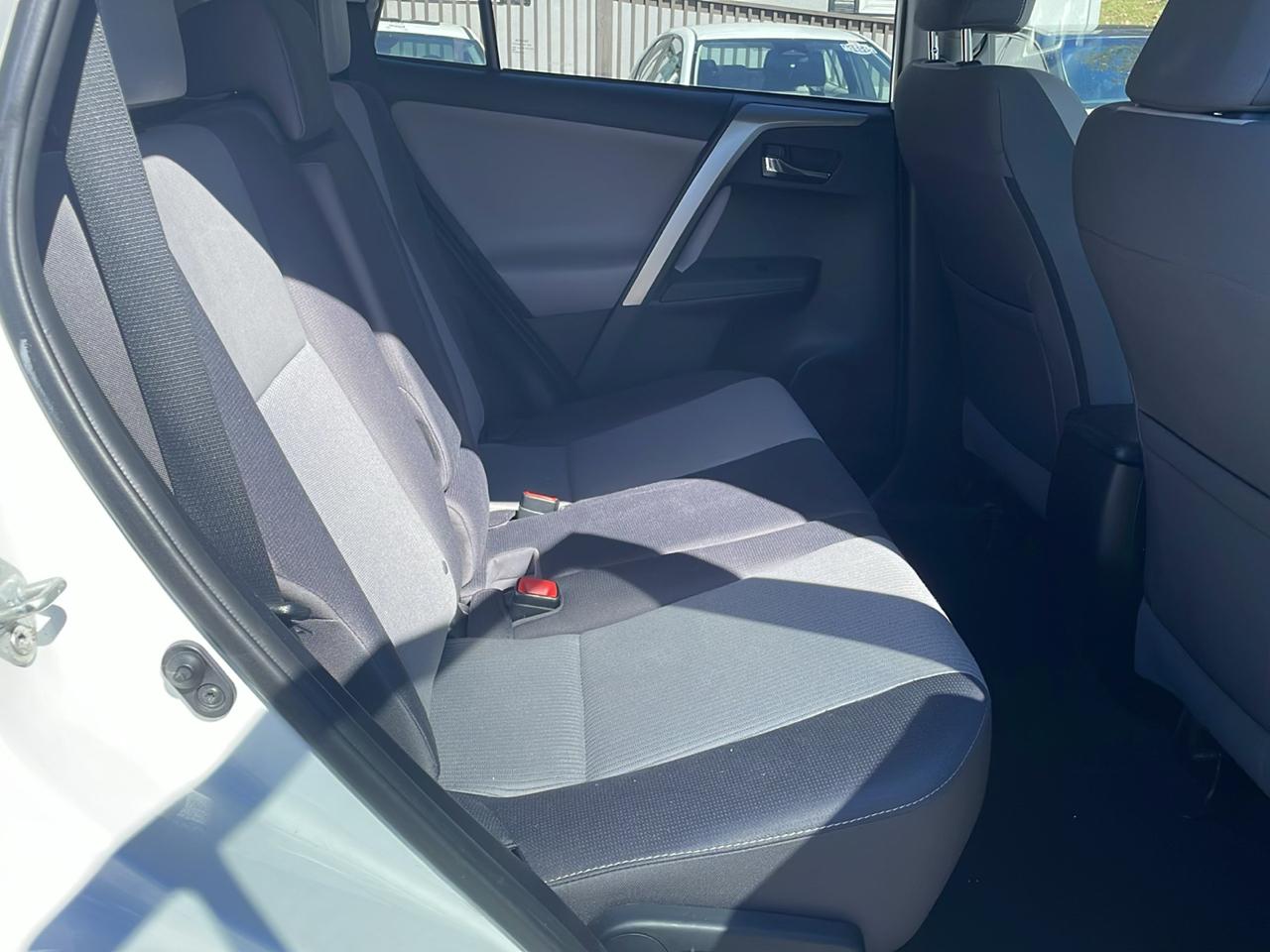 Toyota RAV4 FWD 4dr XLE (Natl) 2015