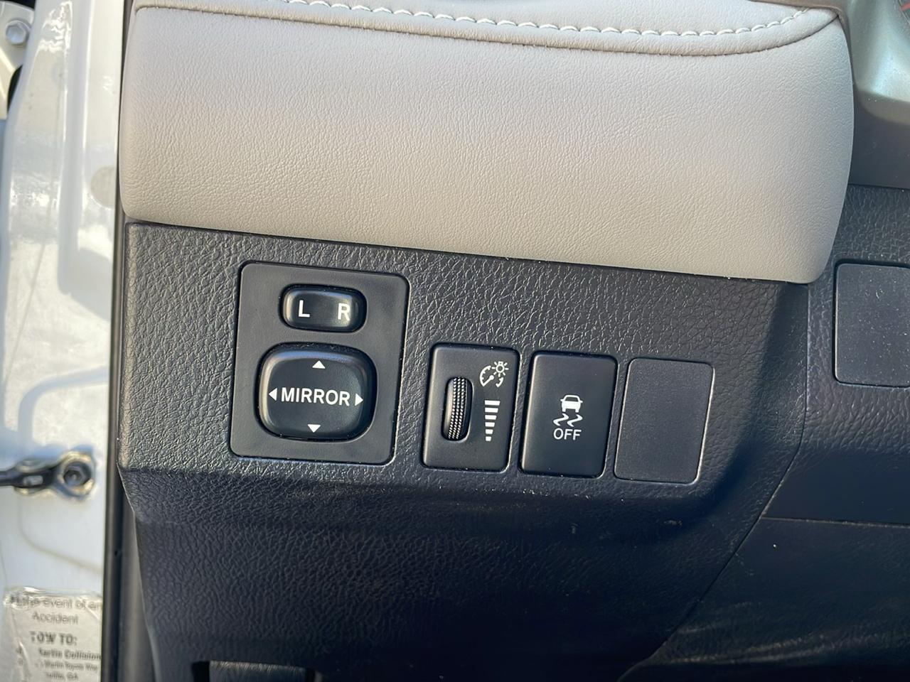 Toyota RAV4 FWD 4dr XLE (Natl) 2015