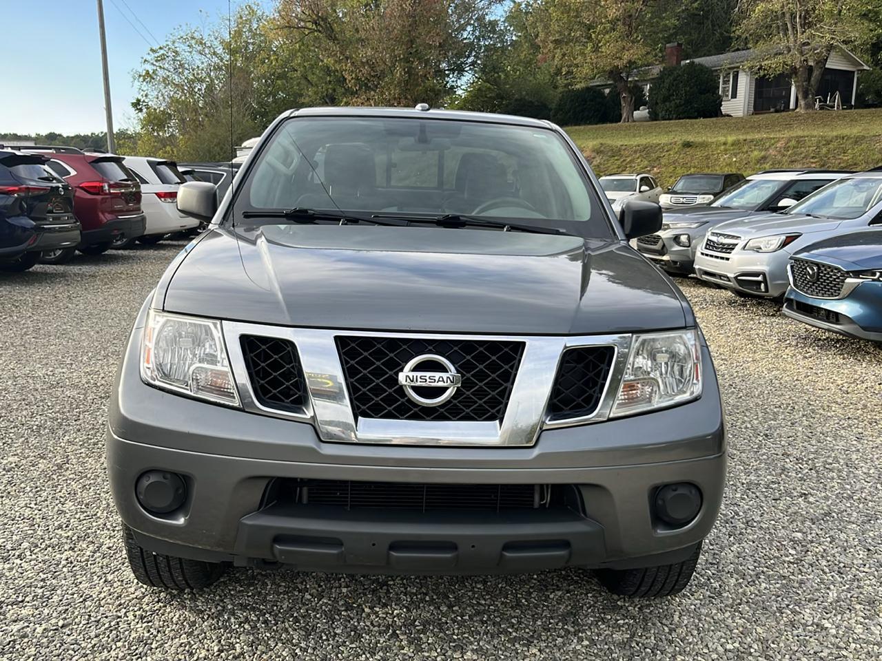Nissan Frontier Crew Cab 4x4 SV V6 Auto 2018