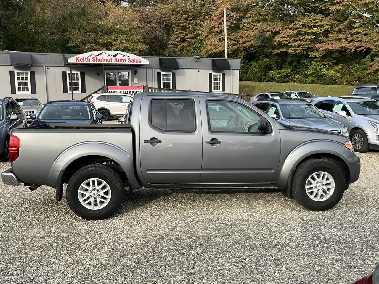 Nissan Frontier Crew Cab 4x4 SV V6 Auto 2018