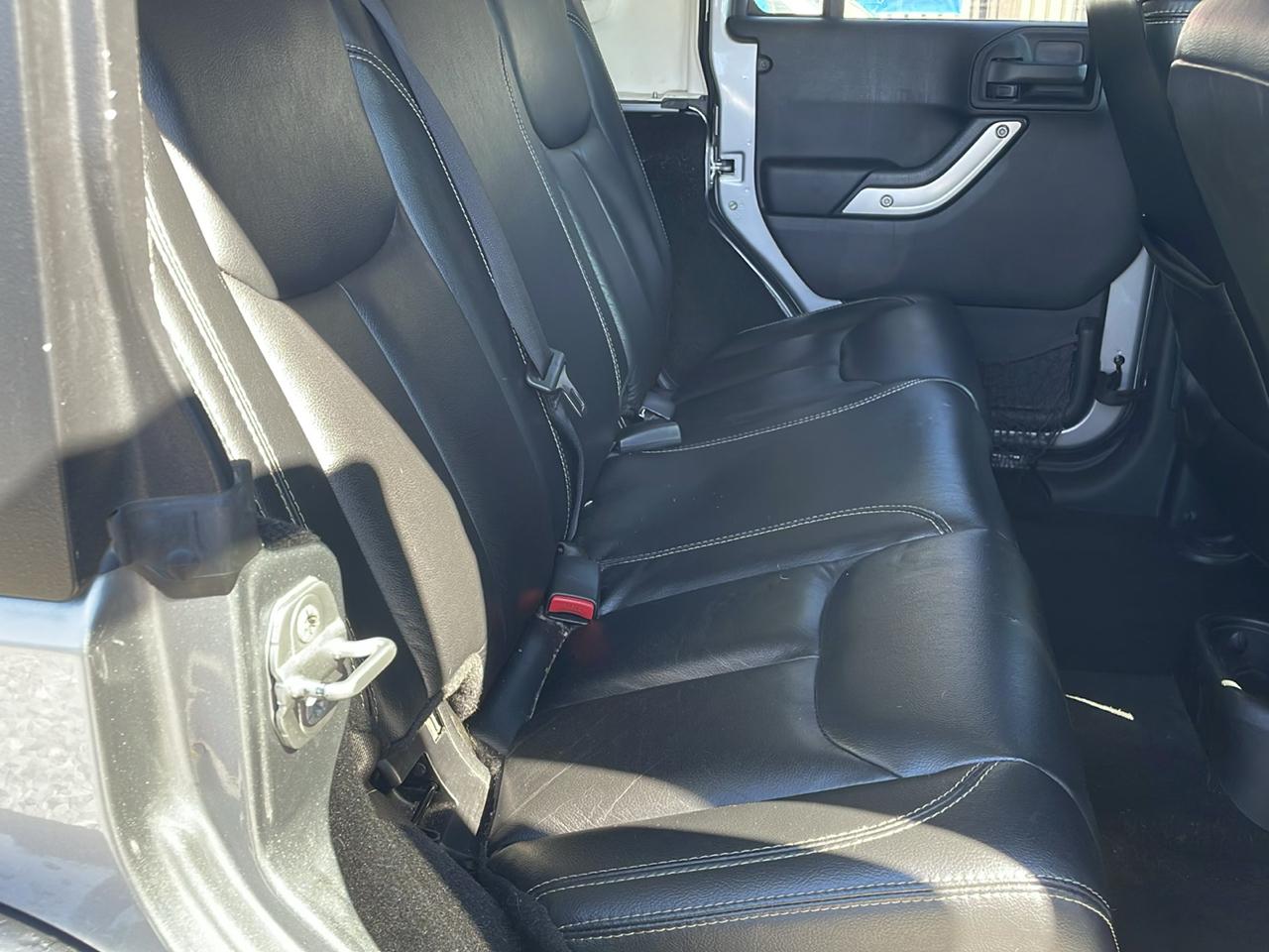 Jeep Wrangler Unlimited 4WD 4dr Sahara 2014