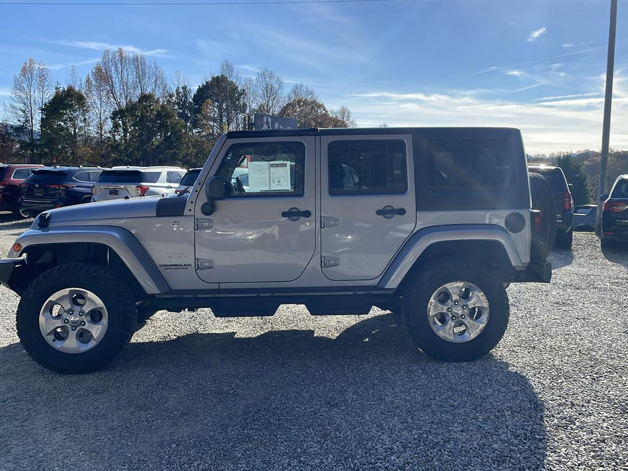 Jeep Wrangler Unlimited 4WD 4dr Sahara 2014