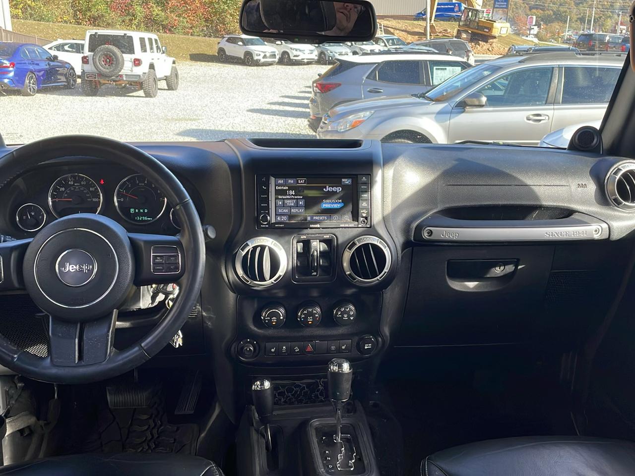 Jeep Wrangler Unlimited 4WD 4dr Sahara 2014