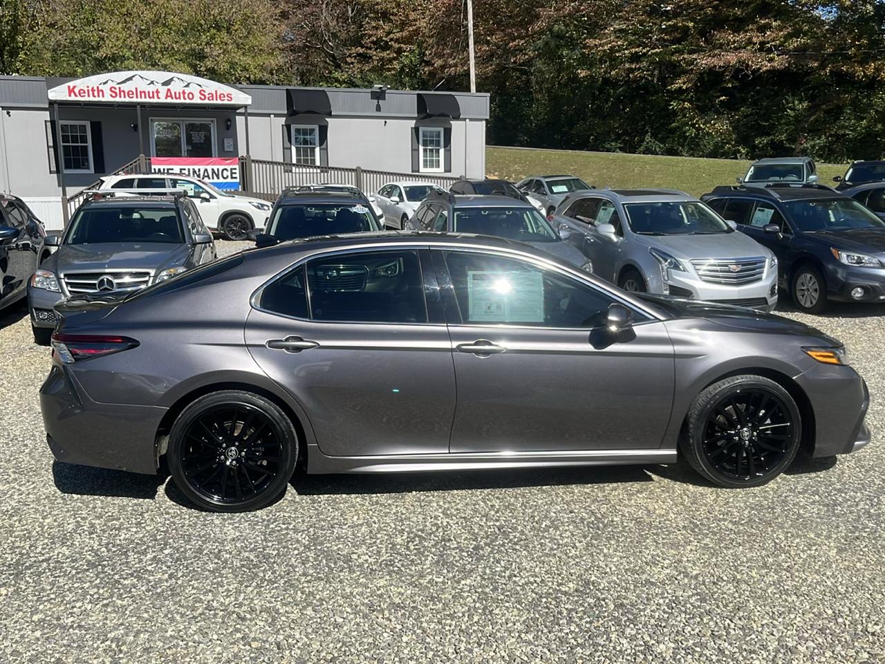 Toyota Camry photo 9