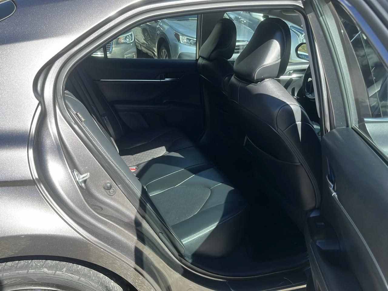 Toyota Camry photo 12