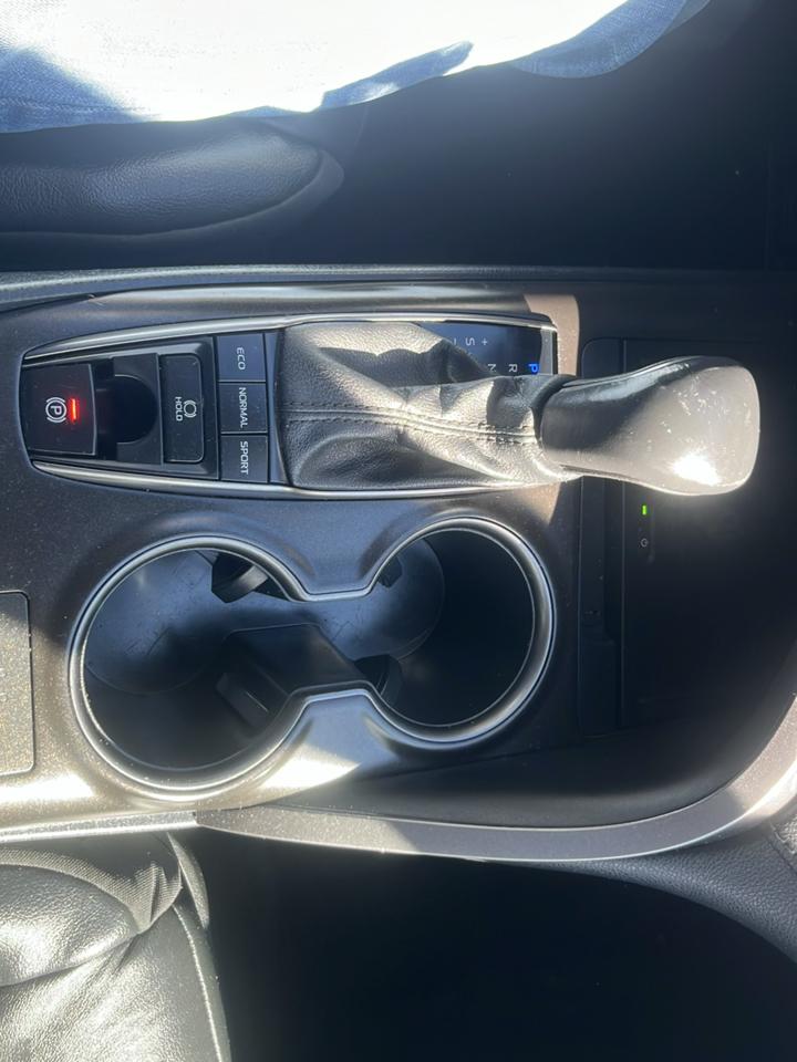 Toyota Camry photo 17