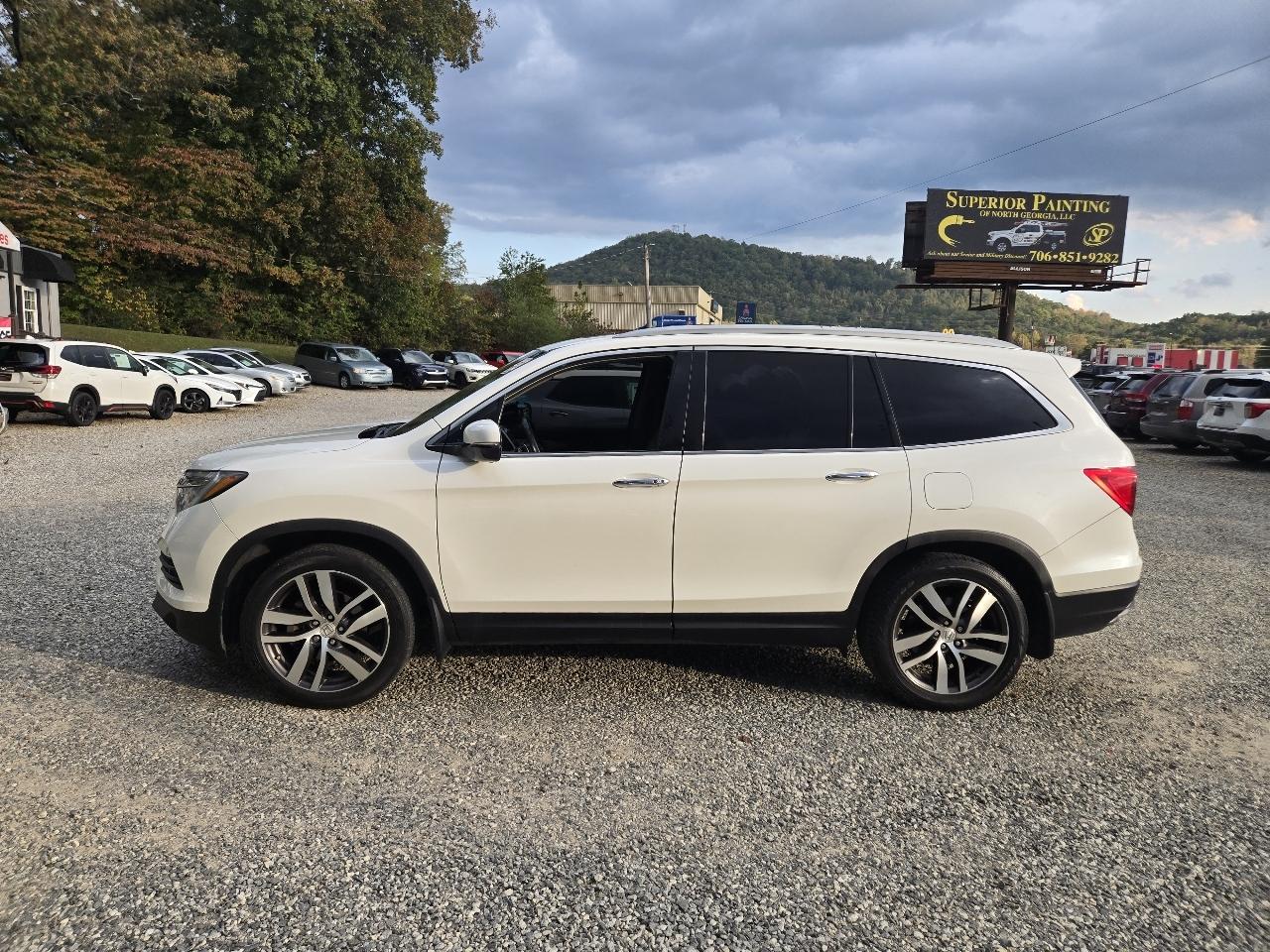 Honda Pilot 2WD 4dr Touring w/RES & Navi 2016