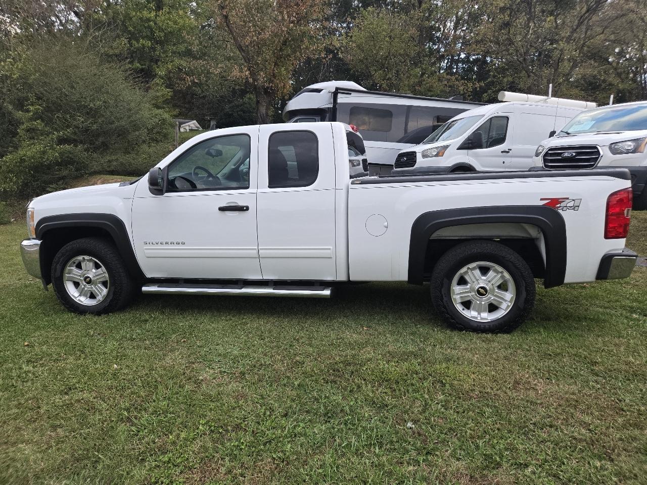 Chevrolet Silverado 1500 4WD Ext Cab 143.5" LT 2012