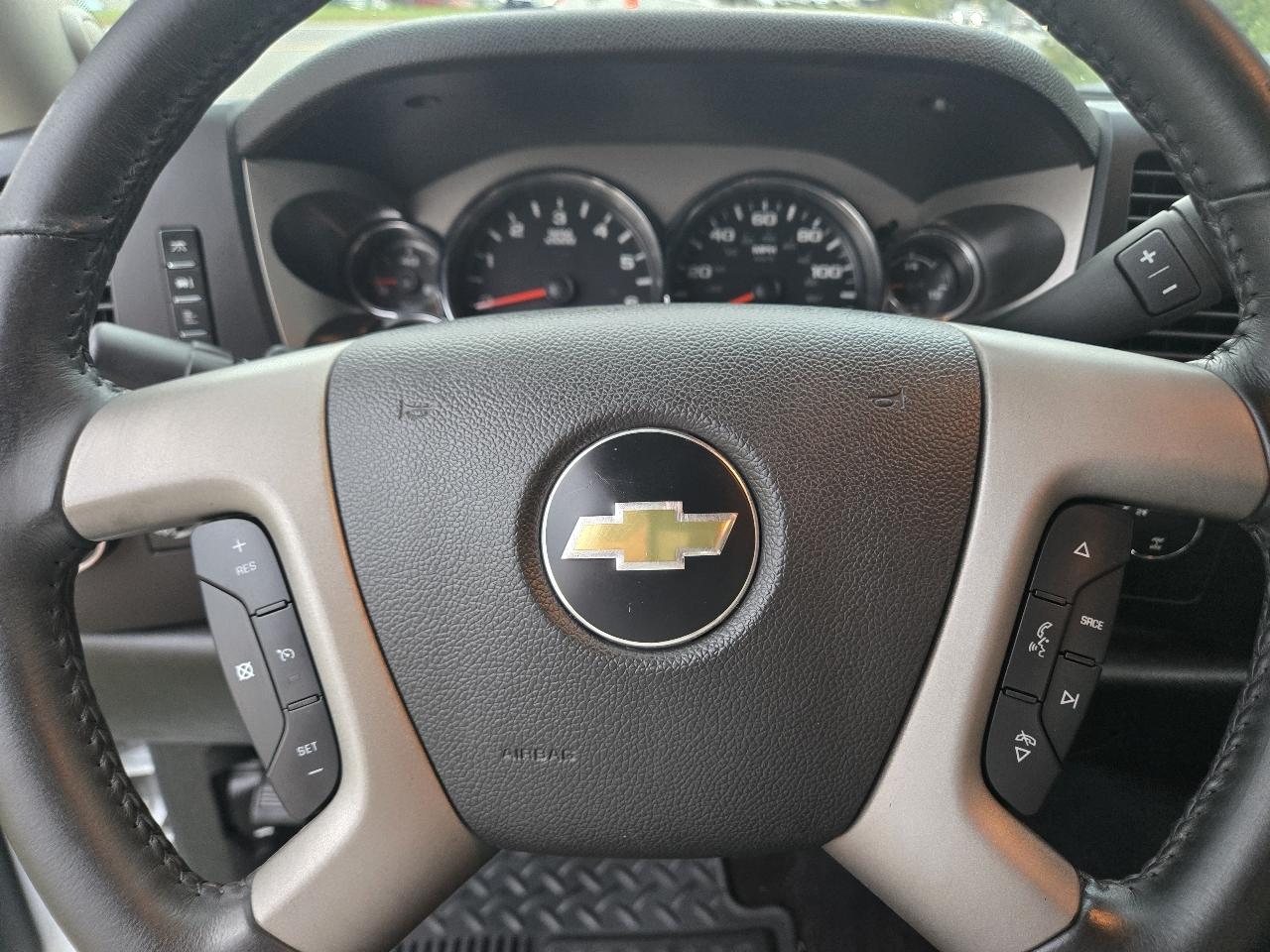 Chevrolet Silverado 1500 4WD Ext Cab 143.5" LT 2012