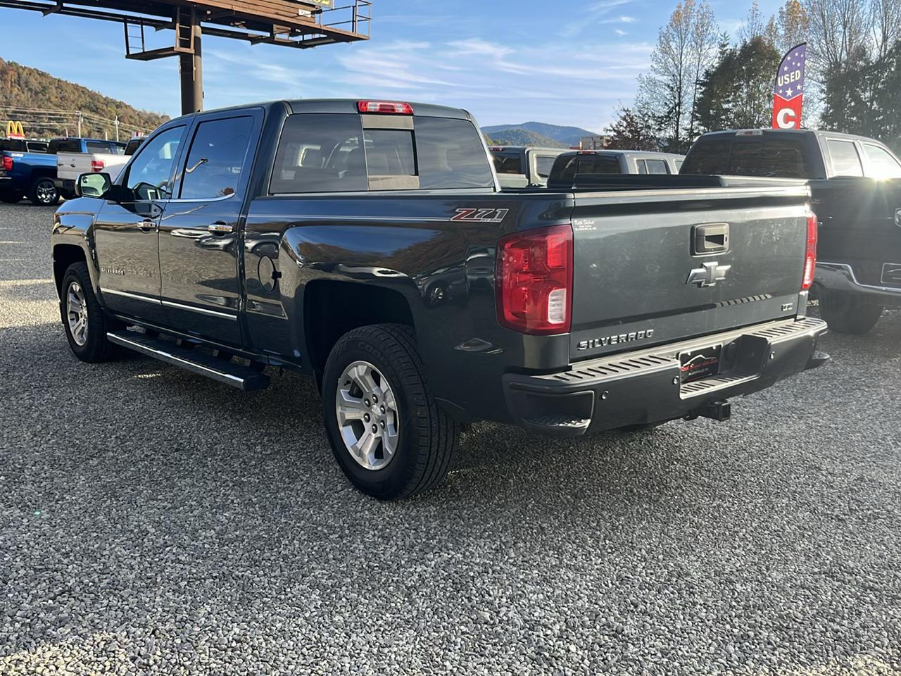 Chevrolet Silverado 1500 4WD Crew Cab 153.0" LTZ w/2LZ 2017